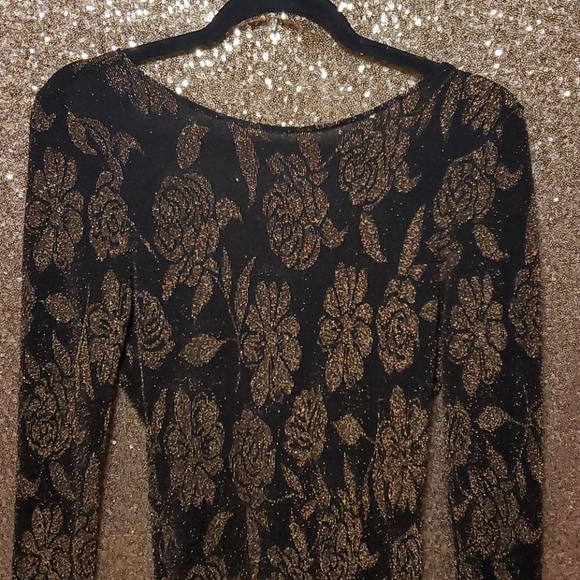 Windsor Dresses & Skirts - NWT Gold Rose Dress